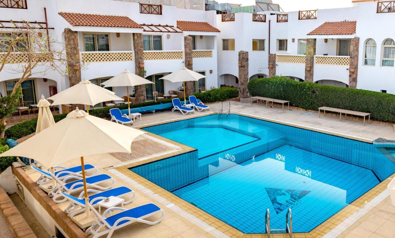 Camel Dive Club & Hotel - Boutique Hotel シャルム・エル・シェイク エクステリア 写真